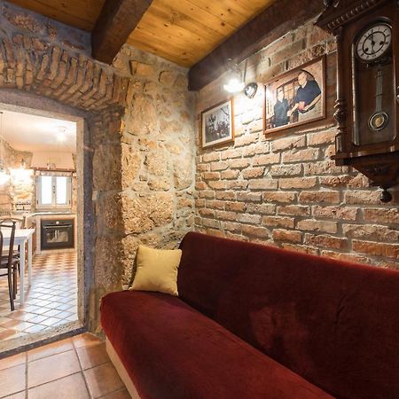 Holiday Home Bozanic Врбник Экстерьер фото