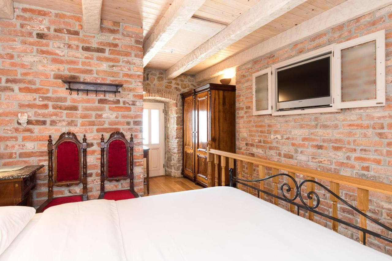 Holiday Home Bozanic Врбник Экстерьер фото