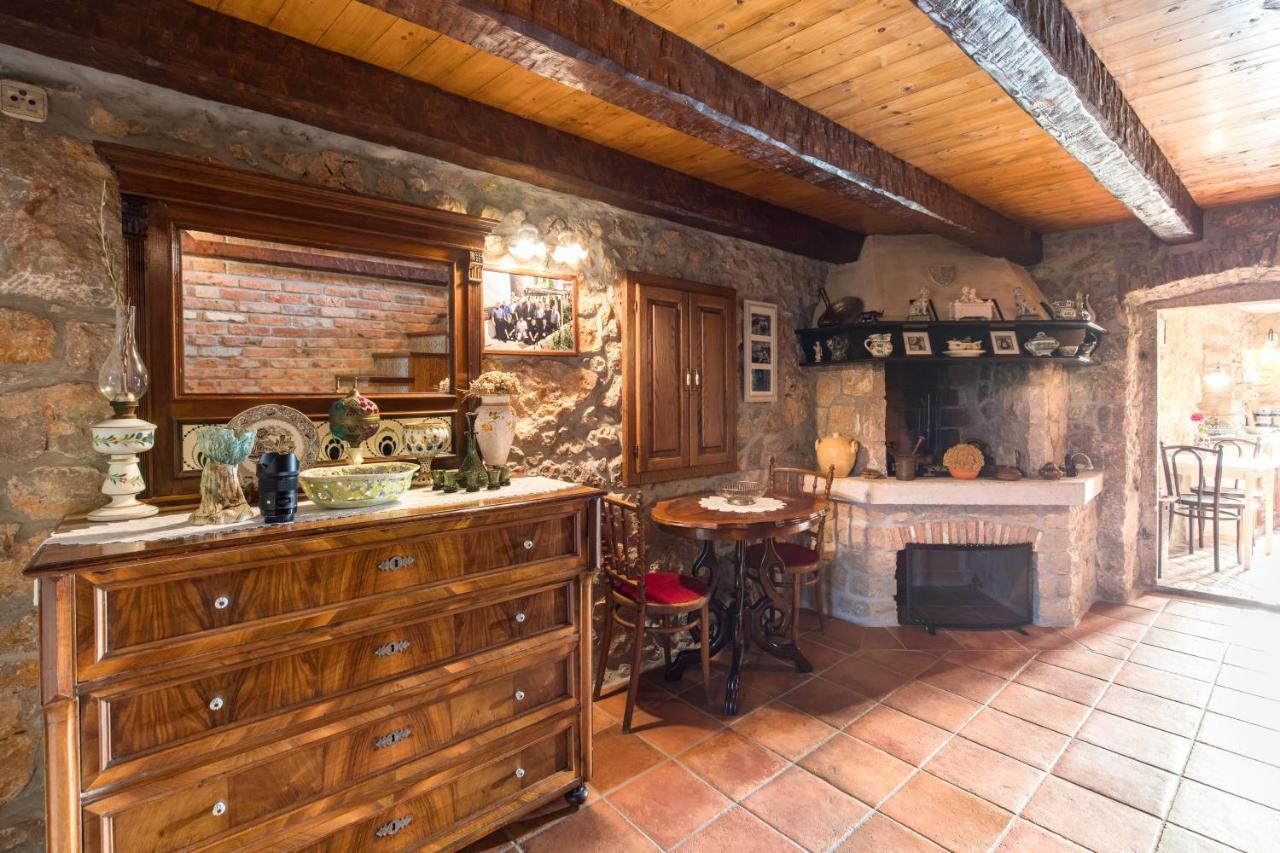 Holiday Home Bozanic Врбник Экстерьер фото